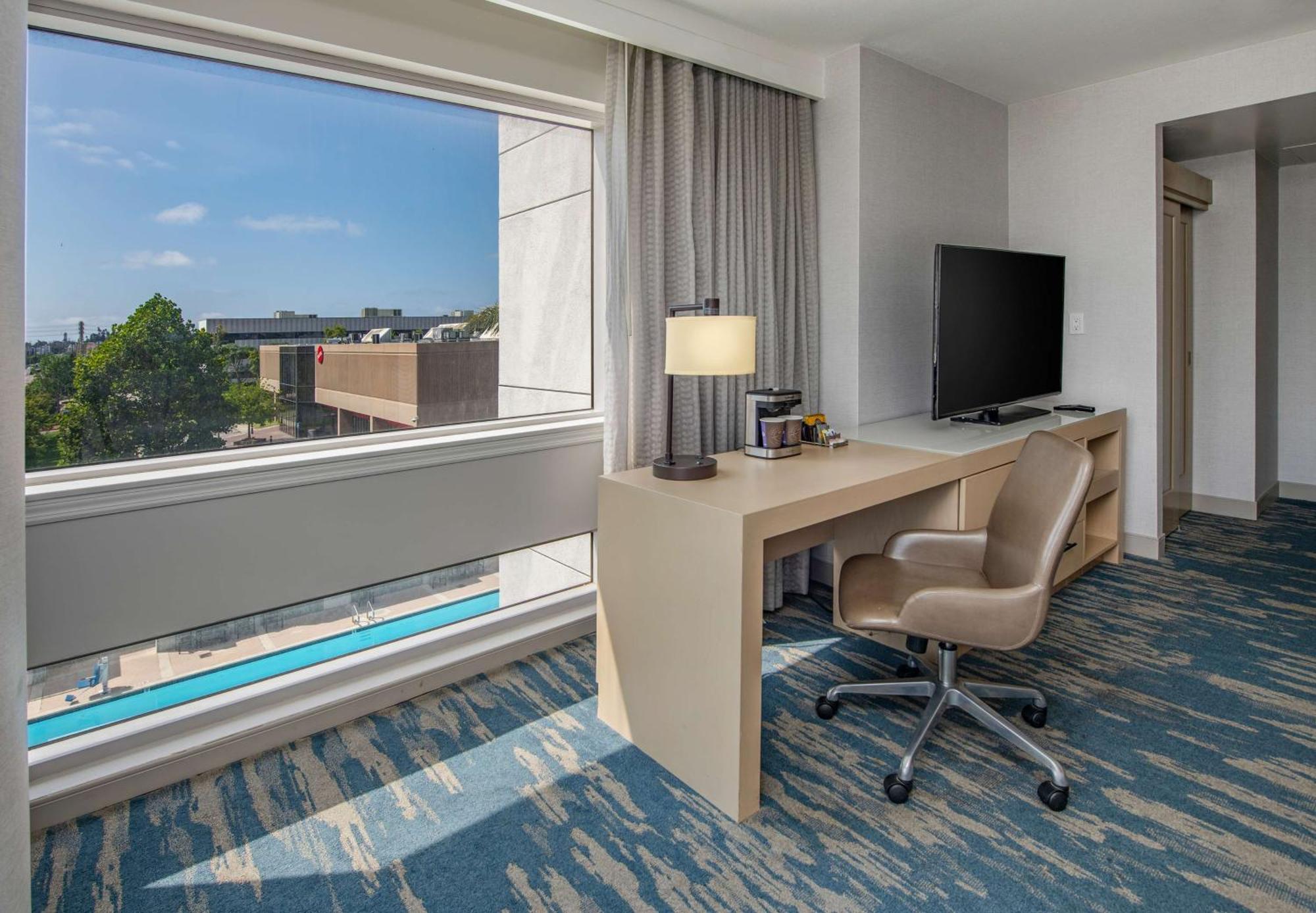 Doubletree By Hilton Lax - El Segundo Hotel Bagian luar foto